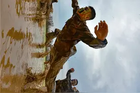 一组横屏高清大图，带你走进侦察兵的训练日常图片