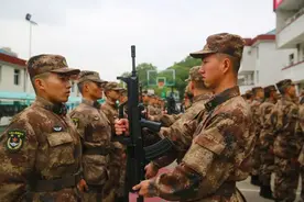 关注｜列兵的驻训暖套餐来了图片