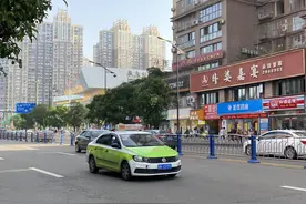 结束超20年出租车“四舍五入”收费历史 四川内江实行据实结算新规图片