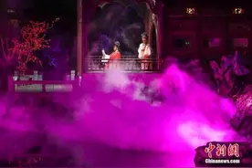 怼人“大魔王”王熙凤，其实也有柔软一面图片