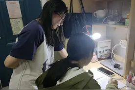 老师成“舍友”，江苏这所高校教师与学生同吃同住同抗疫图片