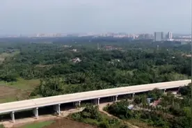 文临公路文昌段建设提质增速 预计今年年底通车图片