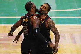 JR-史密斯：与詹姆斯做队友既是祝福也是诅咒 因为压力超大图片