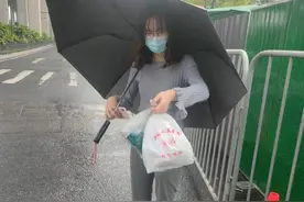 “断药真是急煞了！”疫情下，小时记者为租住半山的癌症患者送药：看见困难，也看见温情图片