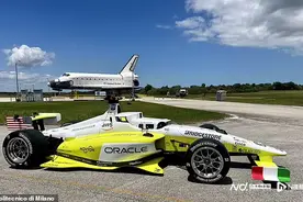 时速高达309.3公里：意大利机器人赛车打破世界车速纪录图片