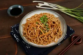 如何安全地熬一锅美味葱油图片