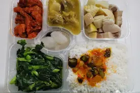 保障2000多人的一日三餐，方舱医院的“盒饭”是如何供应、运转的？图片