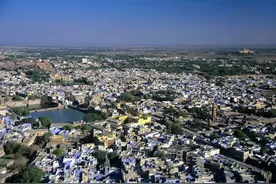 预警！印度新冠感染人数激增，防控政策再次收紧图片