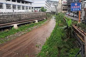 赤水河支流曾发黑发臭，近期被中央点名，“中国第一酒镇”茅台镇面临生态大考图片