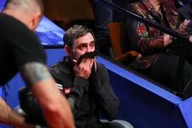 第七次世锦赛夺冠追平亨德利，奥沙利文动情落泪图片