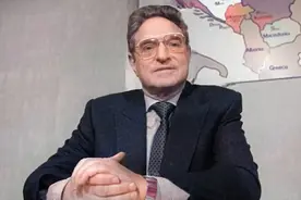 英镑狙击者——一战成名的“金融秃鹫”索罗斯丨财经科普视频封面