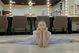 那个在田埂跳芭蕾的女孩，长大了图片