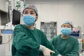 20岁“刘畊宏女孩”跳操后剧烈腹痛，囊肿扭转差点卵巢不保图片