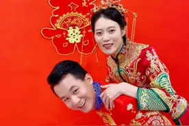 热搜！新郎扎根社区抗疫，北京这场“云婚礼”感动万千网友图片