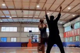 地表最高狗粮？看国手李月汝和男友单挑对练视频封面