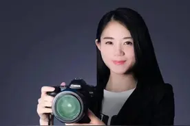 漂亮小姐姐在杭开照相馆十多年，撑得有点累，粉丝：拍得比海马体还好又实惠，挺她图片