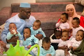 创纪录诞下的马里9胞胎满周岁！每天用掉上百片尿布喝6升奶图片