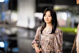 谭松韵：为演好角色恶补金融知识图片