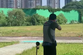 湖南射击：子弹上膛，蓄势待发图片