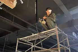 太危险！长沙两处自建房违规动火作业，现场警告处罚！图片