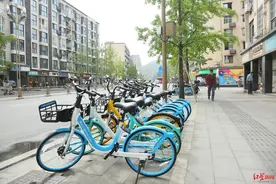 共享单车“电子围栏”上线，能否制止乱停车？记者实探图片