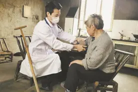 这4个小故事，看完后深受震撼图片