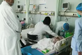 青岛北站厕所发现一弃婴，警方：已找到亲生父母