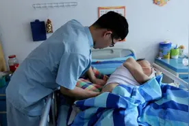 护工与医院间是否存在劳动关系？图片