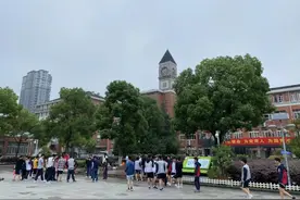 “冲上去！”今天，杭州初三体育中考开考！记者直击：老师的大喇叭太燃了图片