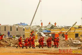 武警甘肃总队参加"应急使命"演习图片