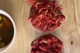 你点回家的外卖小龙虾，真的足斤足两吗？天目新闻实测发现：“虾含量”明显不足图片