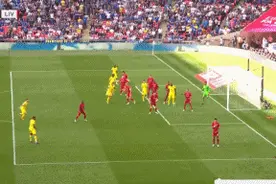 笑傲“红蓝大战”利物浦队夺得足总杯冠军图片