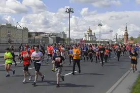（体育）（4）马拉松——莫斯科半程马拉松赛开跑图片