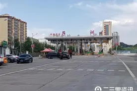 9座面包车节假日高速ETC正常通行，车主被要求补缴数千元图片