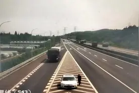 高速行车突然感到异响，谭师傅随后这一动作值得点赞图片