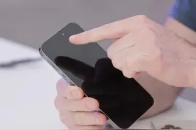 iPhone 14 Pro Max真机机模来了：亮点在屏幕图片