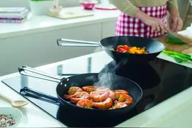 一个冷知识：不粘锅两年就得换图片