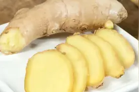 夏吃姜赛参汤，但切记“1早2不碰”！否则“养生姜”变“伤命姜”，肝肾也别想好图片