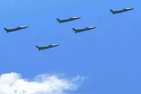 今天“520”，看5架歼-20图片