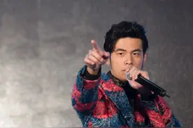 刷屏！1天吸金1.5亿！周杰伦为啥一直这么火？图片