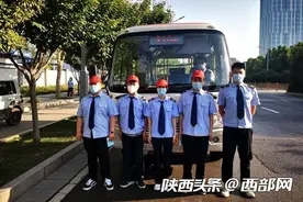 西安第二批社区巴士开始运营 首批社区巴士覆盖路段“蹦蹦”、黑摩的已降价图片