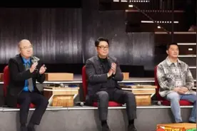 “严肃脸”李诚儒又坐镇点评了：杨超越是情景喜剧的希望图片