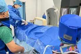 微创骨水泥“撑腰”，为八旬老人护脊图片