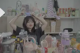 00后中国女孩在TikTok直播带货：海外“李佳琦”不容易，也为流量焦虑图片