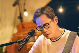 67岁罗大佑伴着虫鸣唱满两小时，“70后”“90后”同台怀旧图片