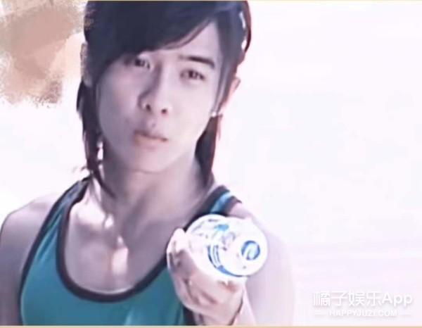 还记得《终极一班》的反派唐禹哲吗？现在只能拍拍无名网剧？