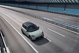 探索明日都市智能交通愿景，smart机器人科技有限公司成立图片