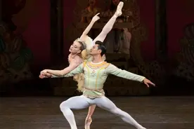 纽约城市芭蕾舞团首位中国首席！陈镇威是怎样站上金字塔尖的图片