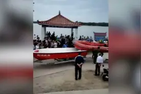 5名中学生长江游泳被冲走续：现场百余名专业救援正搜救视频封面