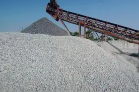 “跌跌”不休，一降再降，砂石市场何时回暖？图片